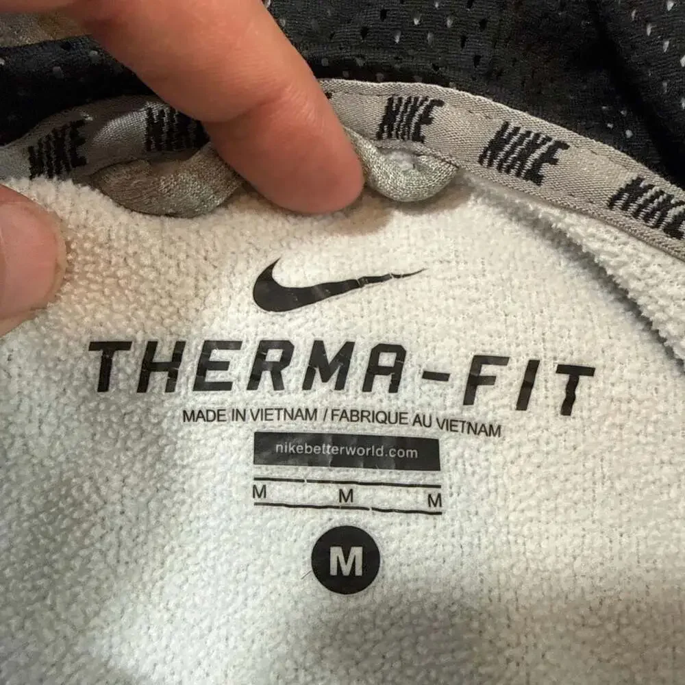 Nike Therma Fit Hoodie Mens Medium‎ Gray Pullover Training Sweatshirt EUC